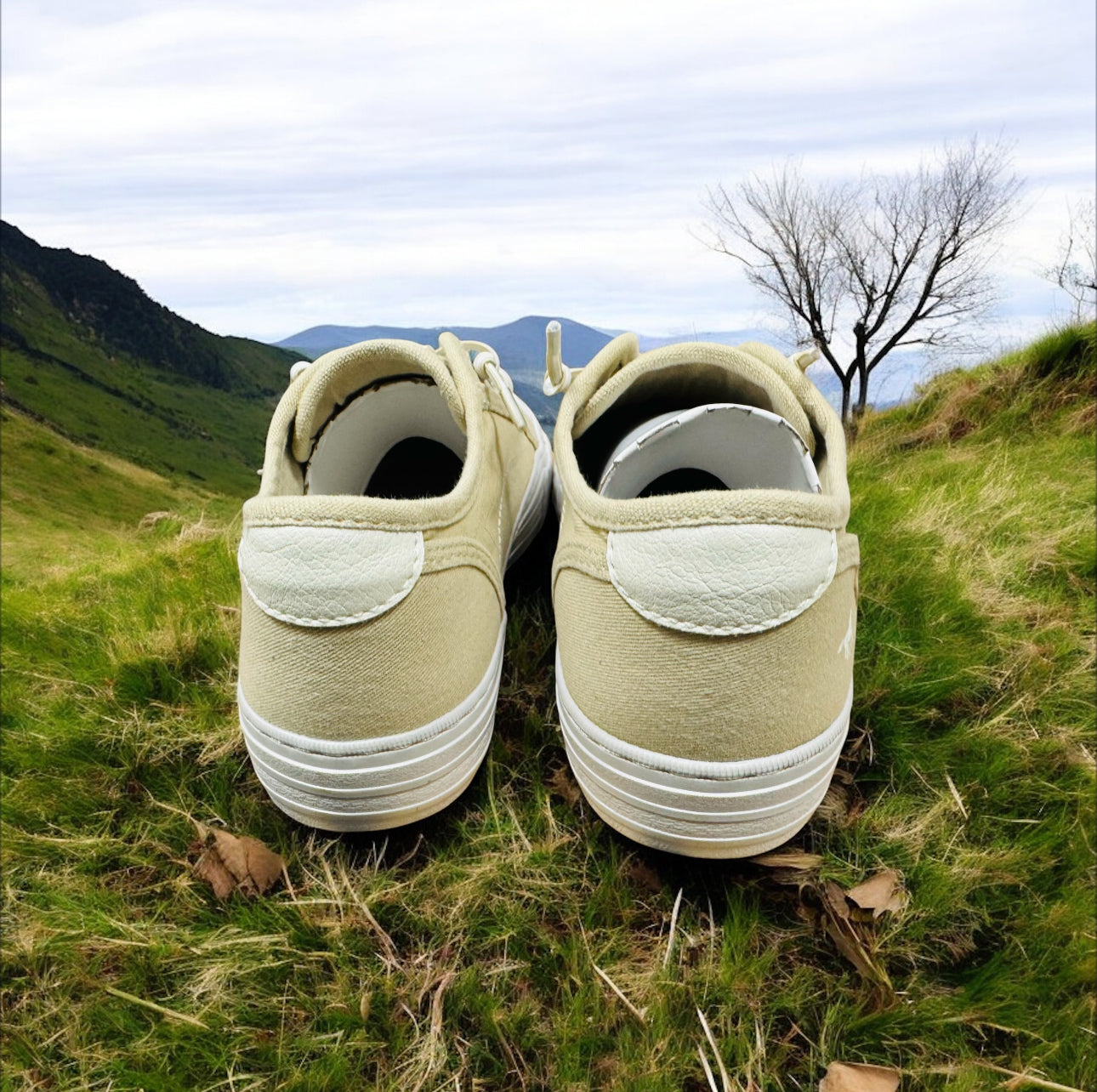 Mustang Damen Sneaker in Beige Herstellernummer: 903493 ( Letzte Stück )