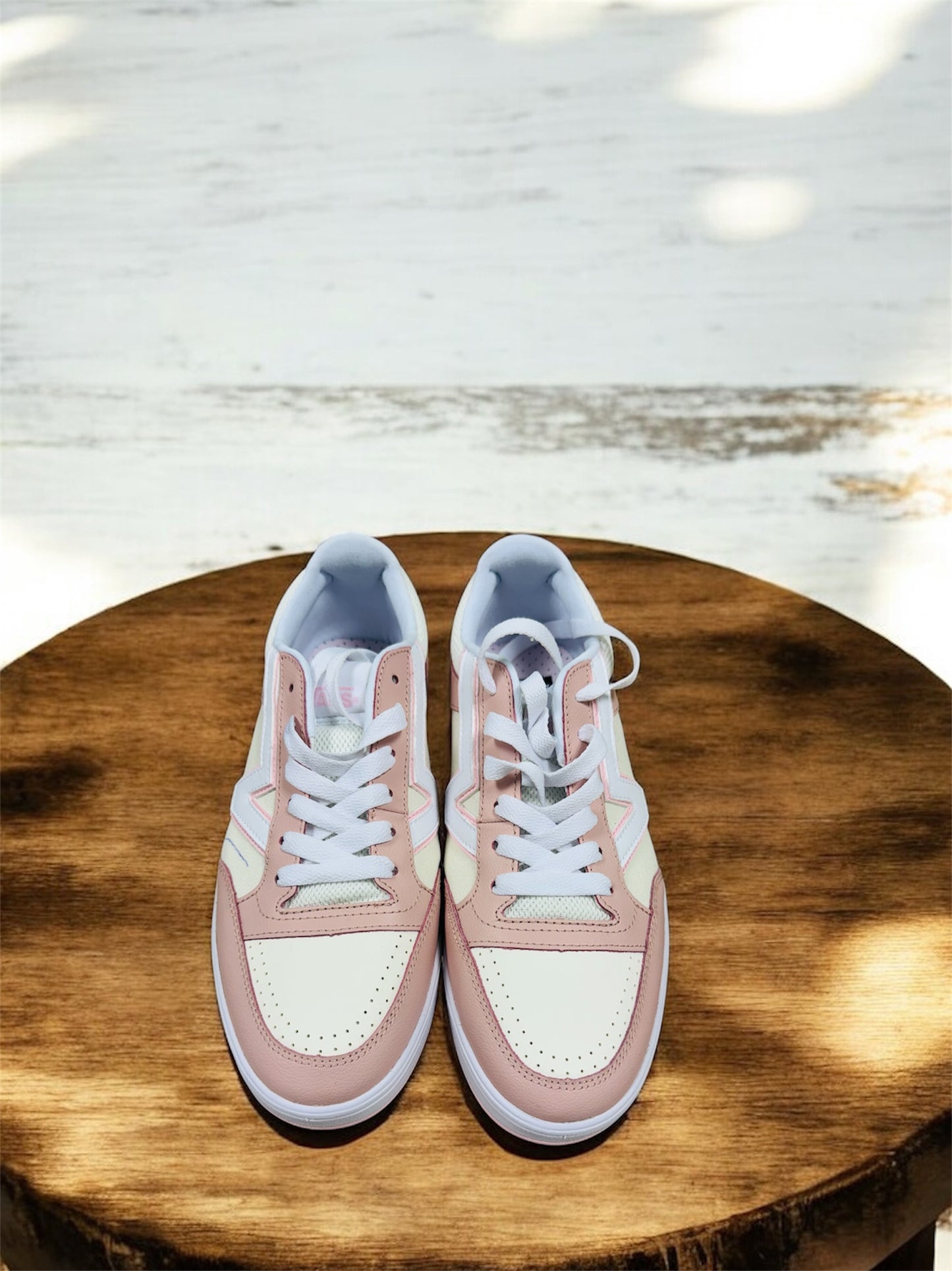 Vans Lowland CC Damen Sneakers in Rose/Creme Herstellernummer: VN000BWBBQL1 ( Letzte Stück )