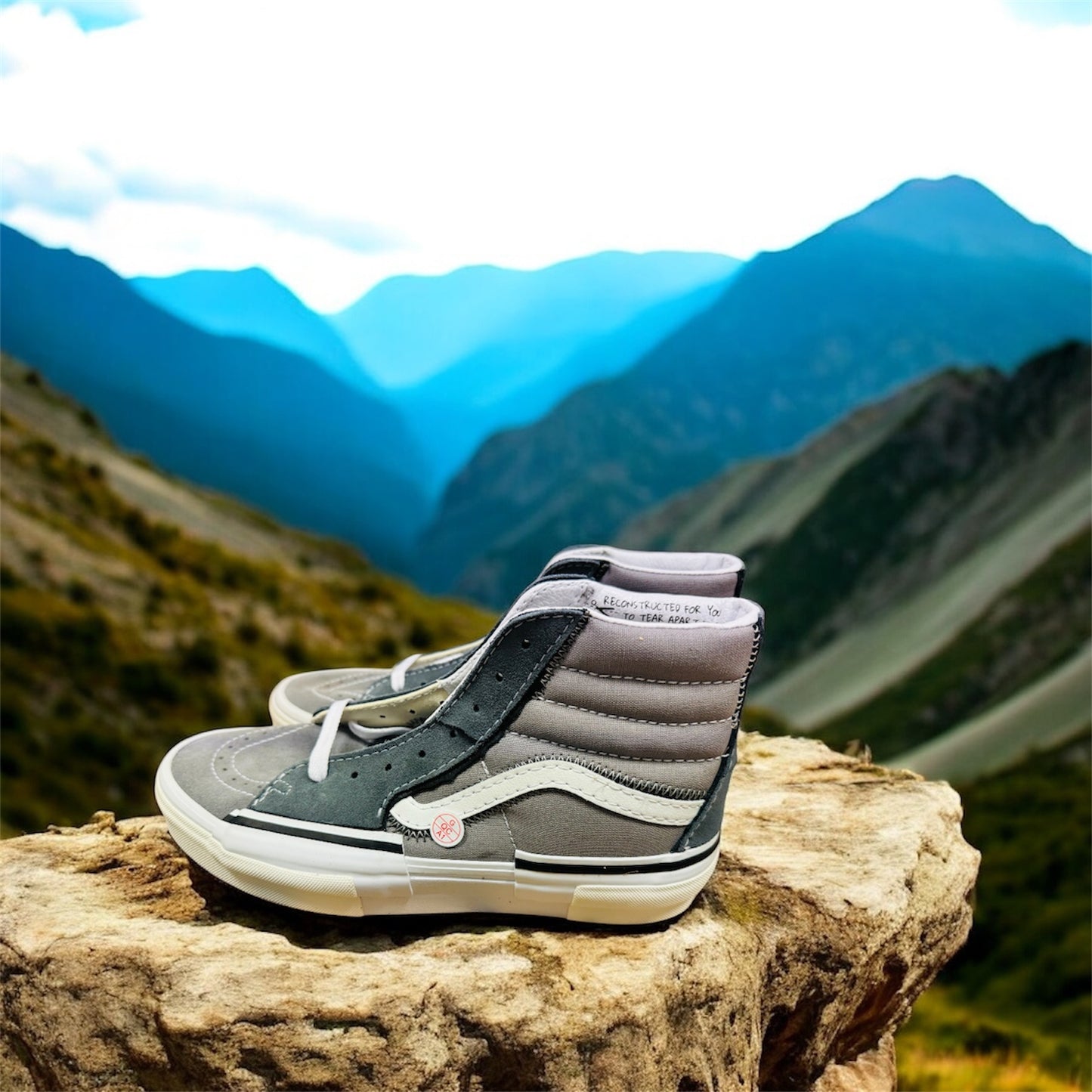 Vans Sk8-Hi Reconst Unisex Schuhe in Grau Herstellernummer: VN0005UKGRY1  ( Letzte Stück )