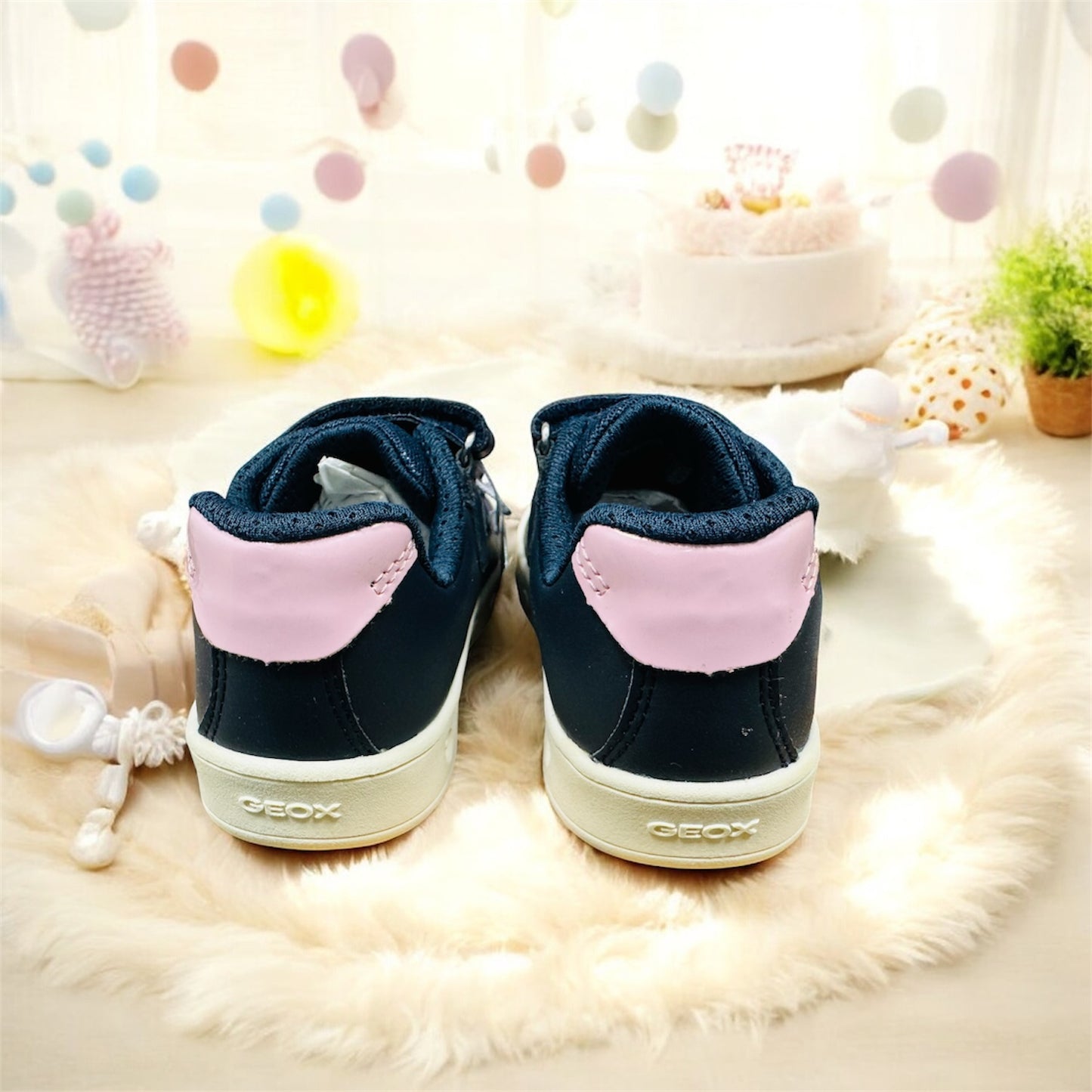 Geox Skyline Mädchen Kinder Sneaker in Navy / Rosa Farbe Herstellernummer: J458WA OOOBC NAVY/PINK geox use only 1351 4488 C0694 ( Letzte Stück )